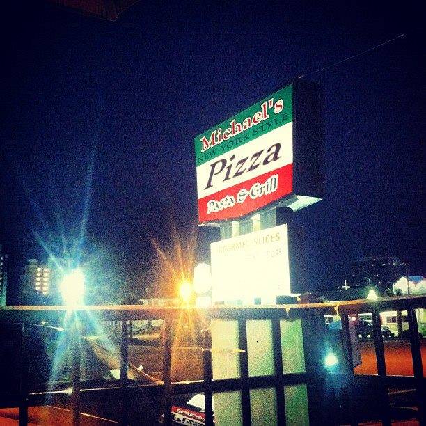Michaels Pizza, Pasta and Grill | restaurant | 1701 N Kings Hwy, Myrtle Beach, SC 29577, USA | 8434480344 OR +1 843-448-0344