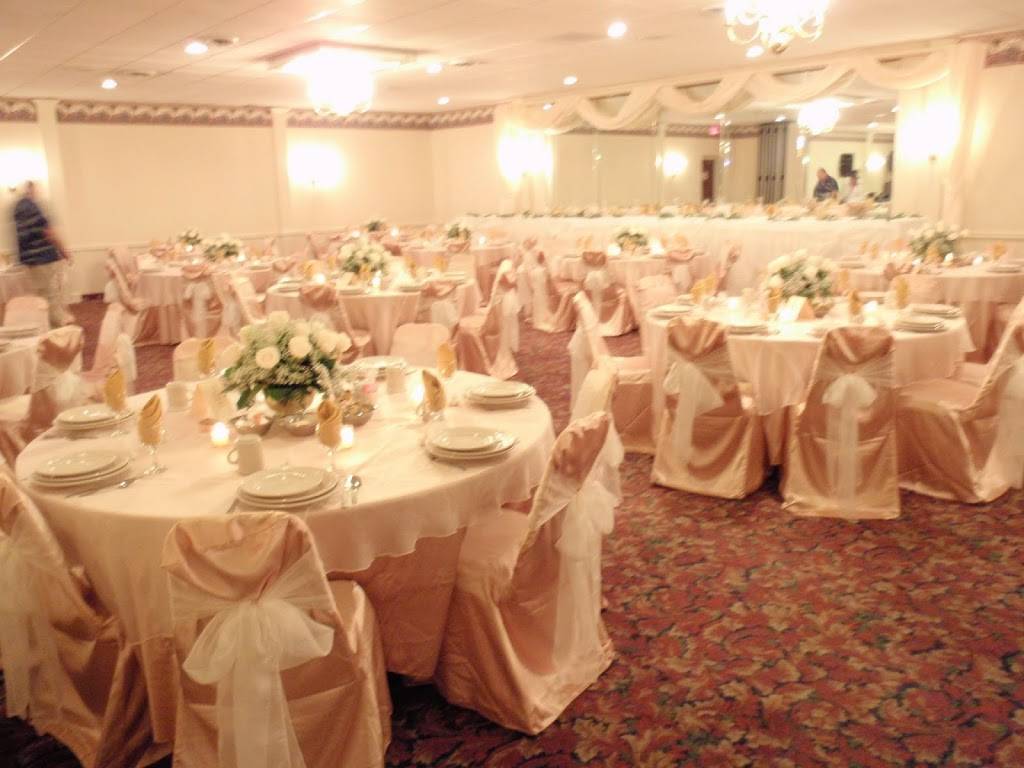 Corsis Restaurant & Banquet Halls | restaurant | 27910 W Seven Mile Rd, Livonia, MI 48152, USA | 2487774960 OR +1 248-777-4960