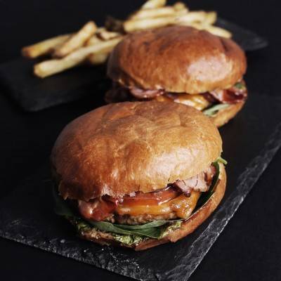 Famous Fatsos Burgers | meal takeaway | 206 N Oak St Suite 100, Roanoke, TX 76262, USA | 6824047500 OR +1 682-404-7500