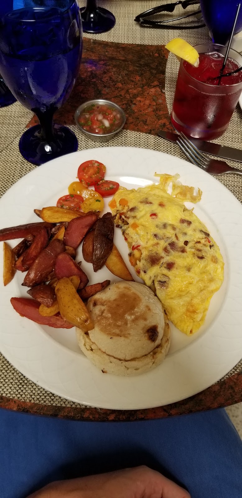 Main Dining | restaurant | 2200 E Elm St, Tucson, AZ 85719, USA | 5203251541 OR +1 520-325-1541