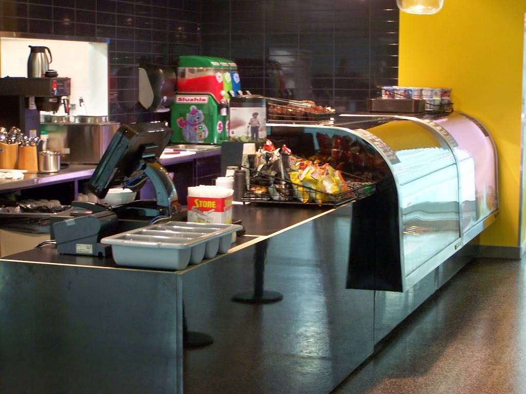 Restaurant Le Caucus Chambly | restaurant | 3000 Boulevard Fréchette, Chambly, QC J3L 6Z6, Canada | 4504473350 OR +1 450-447-3350