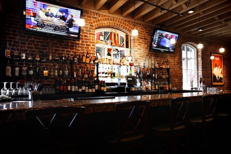 Shoemakers | restaurant | 1312 Commerce St, Lynchburg, VA 24504, USA | 4344551510 OR +1 434-455-1510