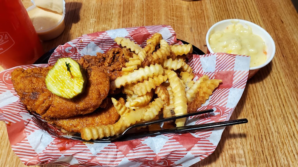 Hattie Bs Hot Chicken - Dallas - Deep Ellum | restaurant | 3000 Main St, Dallas, TX 75226, USA | 4694258100 OR +1 469-425-8100
