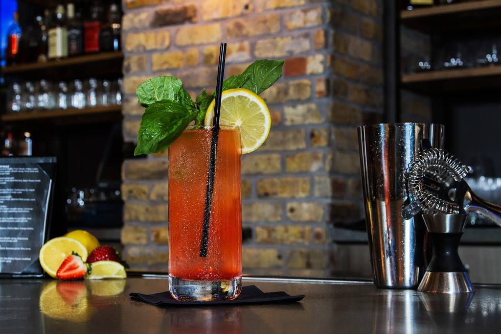 American Kitchen Bar & Grill | restaurant | 1905 Hotel Plaza Blvd, Lake Buena Vista, FL 32830, USA | 4078273080 OR +1 407-827-3080