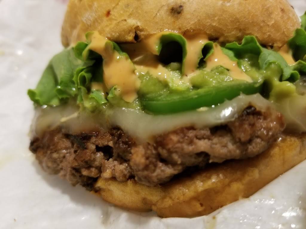 Smashburger | restaurant | 2904 S Santan Village Pkwy Ste 104, Gilbert, AZ 85295, USA | 4804203480 OR +1 480-420-3480