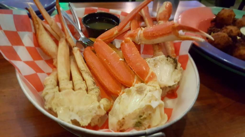 Pelicans Reef | restaurant | 7261 Beechmont Ave, Cincinnati, OH 45230, USA | 5132322526 OR +1 513-232-2526