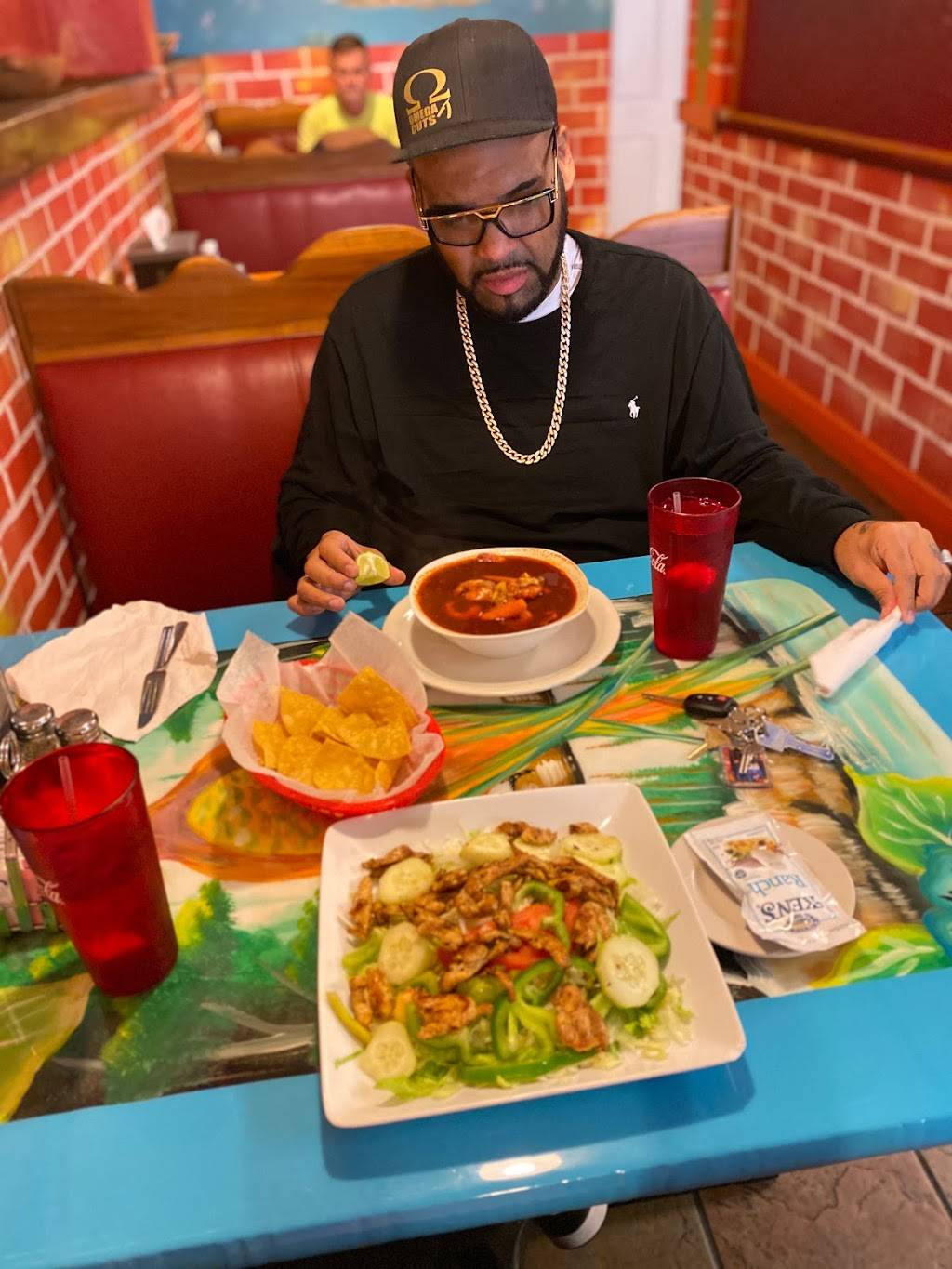 Los locos | restaurant | 1001 E Stone Dr Ste J, Kingsport, TN 37660, USA | 4237650584 OR +1 423-765-0584