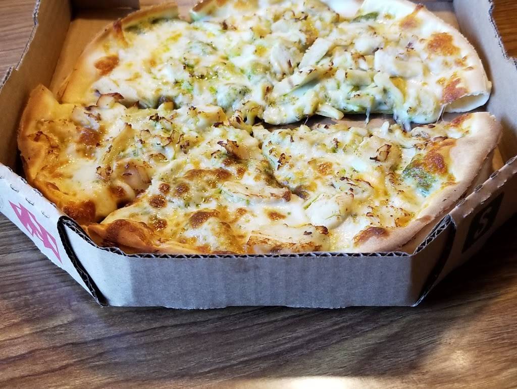 Round Table Pizza | meal delivery | 1565 S Novato Blvd, Novato, CA 94947, USA | 4158972512 OR +1 415-897-2512