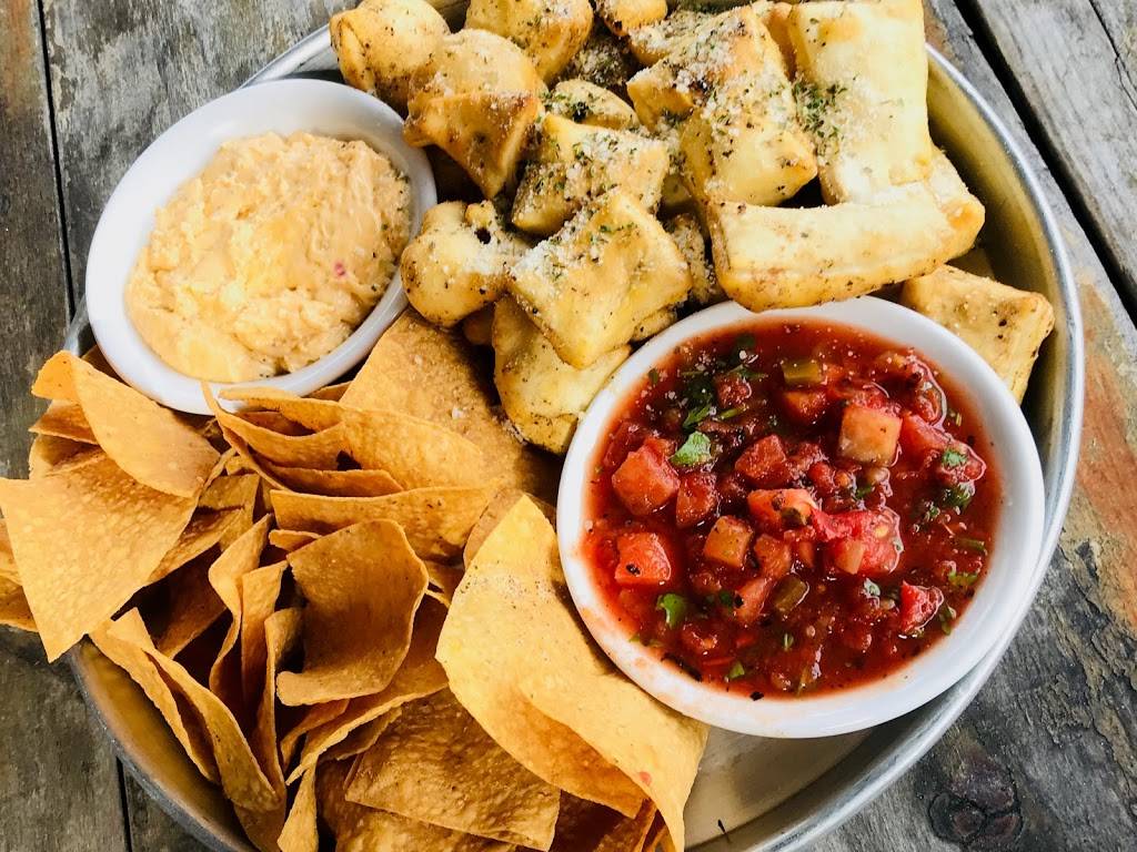 Saints Pizza Pub & SkyBar | restaurant | 131 Breckenridge Ln, St Matthews, KY 40207, USA | 5028918883 OR +1 502-891-8883