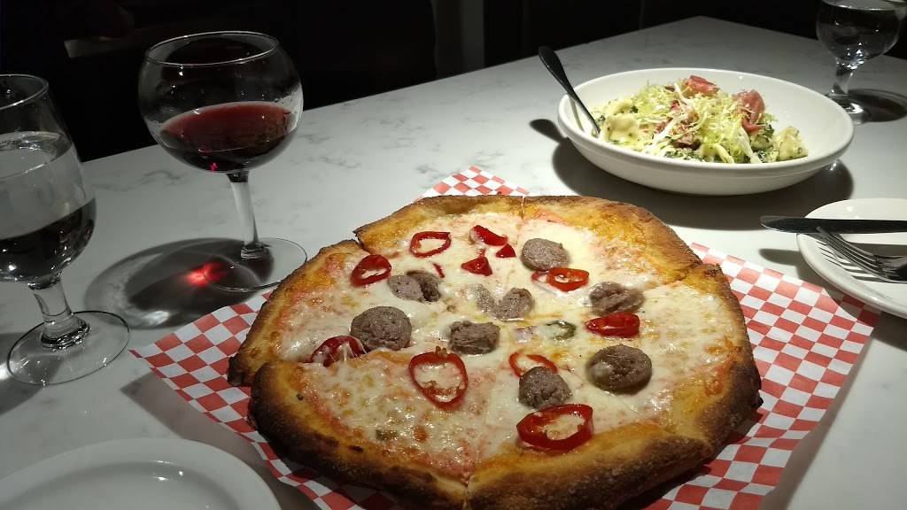 Muccis Italian | restaurant | 786 Randolph Ave, St Paul, MN 55102, USA | 6513302245 OR +1 651-330-2245