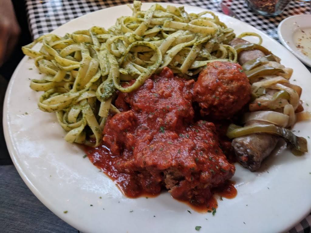 Mama Ts Italian Steakhouse | restaurant | 320 E 4th St, Huntingburg, IN 47542, USA | 8126840126 OR +1 812-684-0126