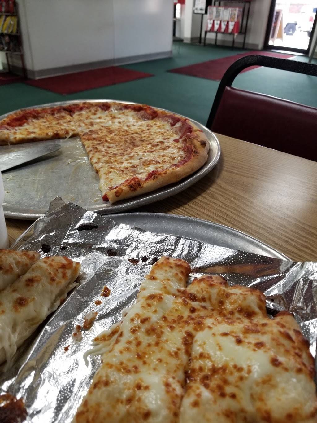 Rockys Pizza | restaurant | 104 Village Dr #3, Greeneville, TN 37745, USA | 4236387597 OR +1 423-638-7597