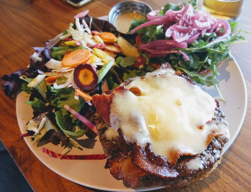 Mazama Brewing | restaurant | 955 NE Orenco Station Loop, Hillsboro, OR 97124, USA | 5033524150 OR +1 503-352-4150