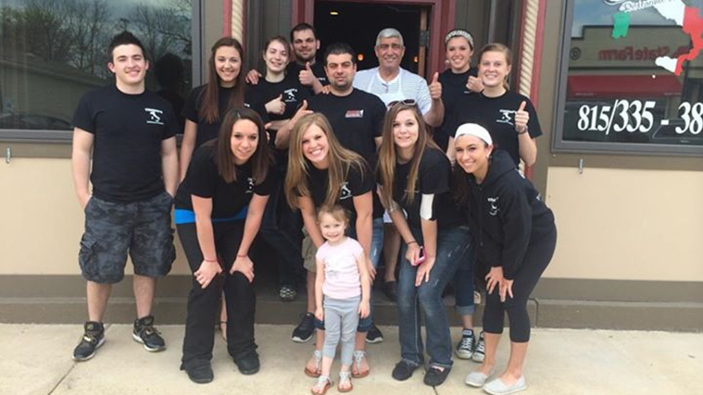 Ciminos Ristorante & Pizza | restaurant | 105 S Benton St, Winnebago, IL 61088, USA | 8153353800 OR +1 815-335-3800