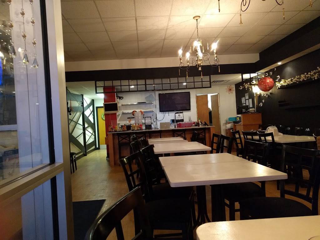 Bees Cuisine | restaurant | 2336 N Farwell Ave, Milwaukee, WI 53211, USA | 4145512166 OR +1 414-551-2166