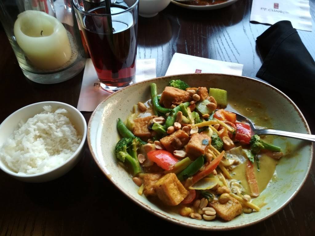 P.F. Changs | restaurant | 1330 Stoneridge Mall Rd, Pleasanton, CA 94588, USA | 9252249916 OR +1 925-224-9916