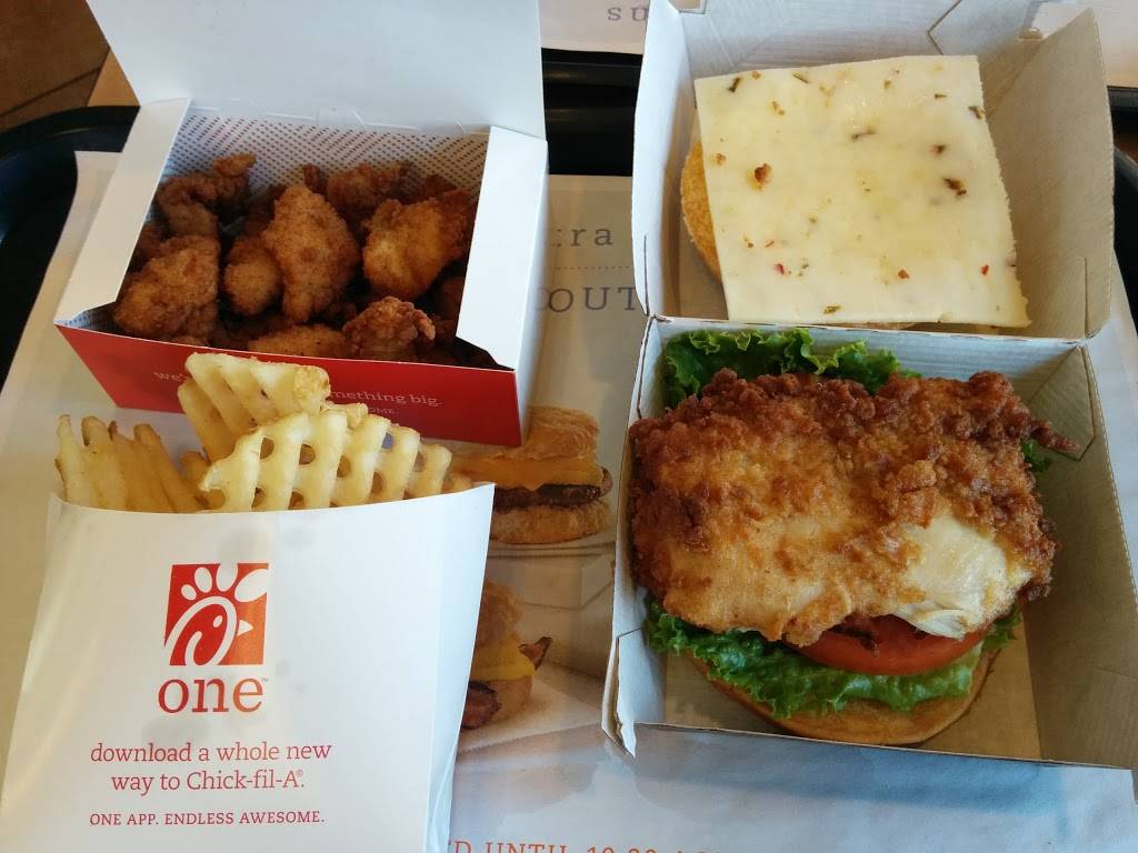 Chick-fil-A | restaurant | 2277 Eisenhower Airport Pkwy, Wichita, KS 67209, USA | 8662322040 OR +1 866-232-2040