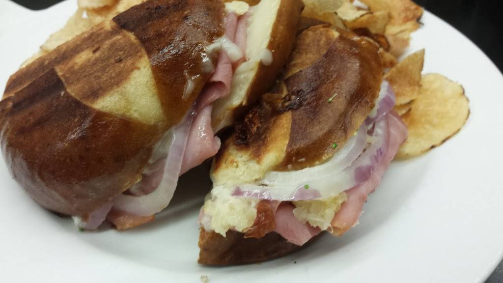 Tea Baggers | restaurant | 127 N Main St, Urbana, OH 43078, USA | 9376537817 OR +1 937-653-7817