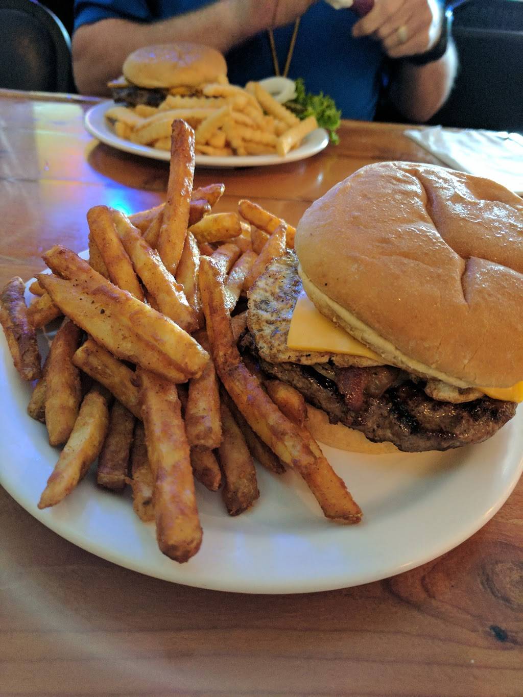 The Dotte Spot Bar & Grill | restaurant | 8123 Parallel Pkwy, Kansas City, KS 66112, USA | 9132990022 OR +1 913-299-0022