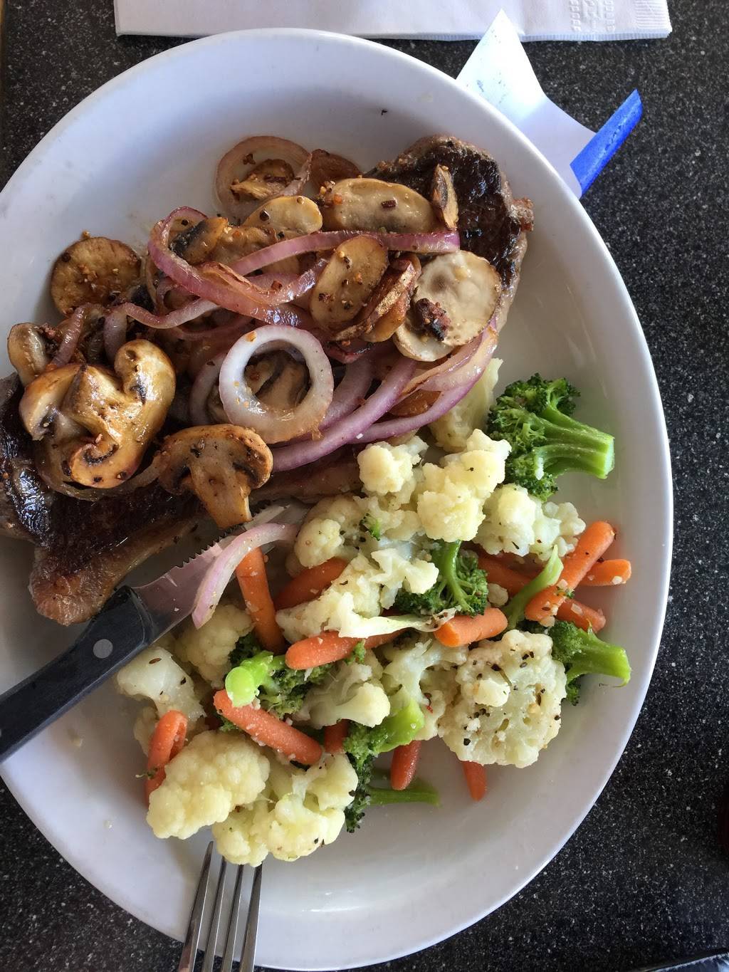 MI Patio Bar & Grill | restaurant | 30 S State St, St Ignace, MI 49781, USA | 9069842290 OR +1 906-984-2290