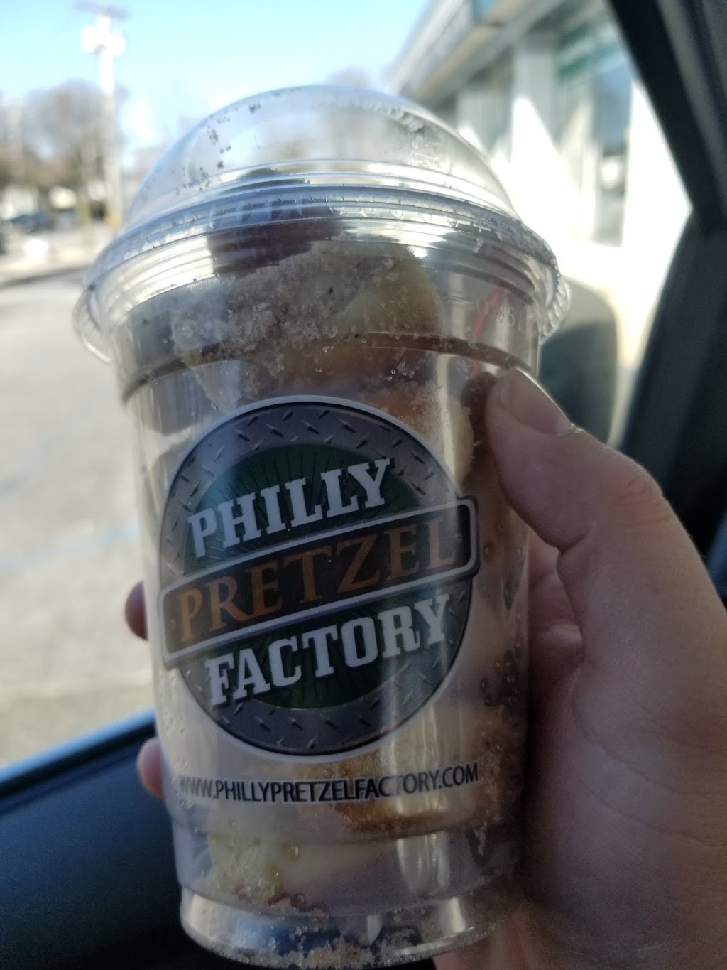 Philly Pretzel Factory | bakery | 331 Jackson Ave, Syosset, NY 11791, USA | 5166770021 OR +1 516-677-0021