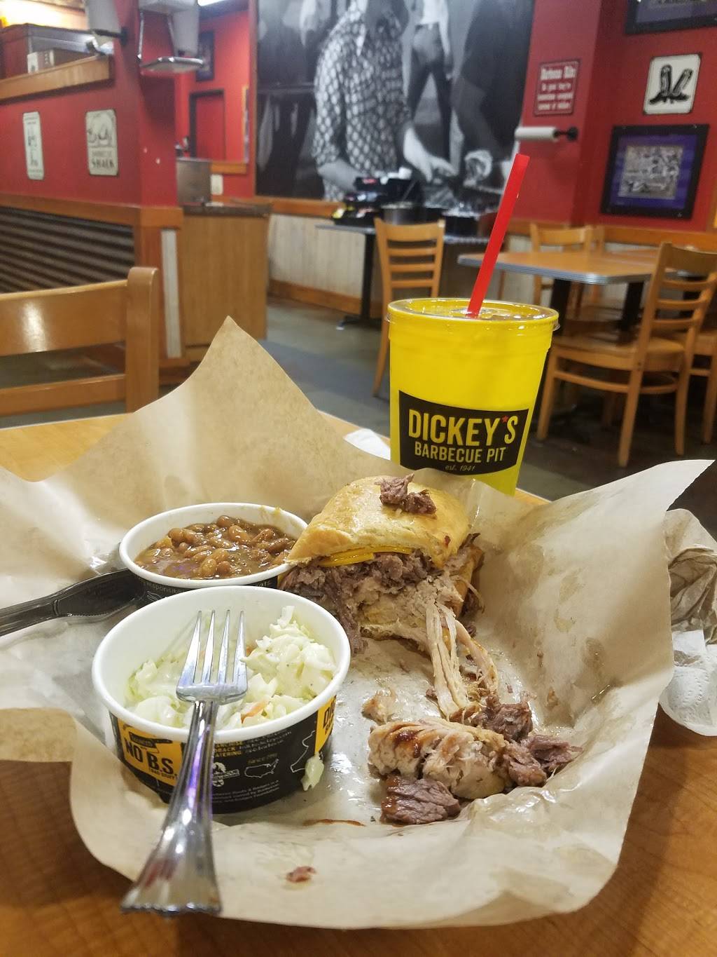 Dickeys Barbecue Pit | restaurant | 1121 MD-3 N, Gambrills, MD 21054, USA | 4104518329 OR +1 410-451-8329