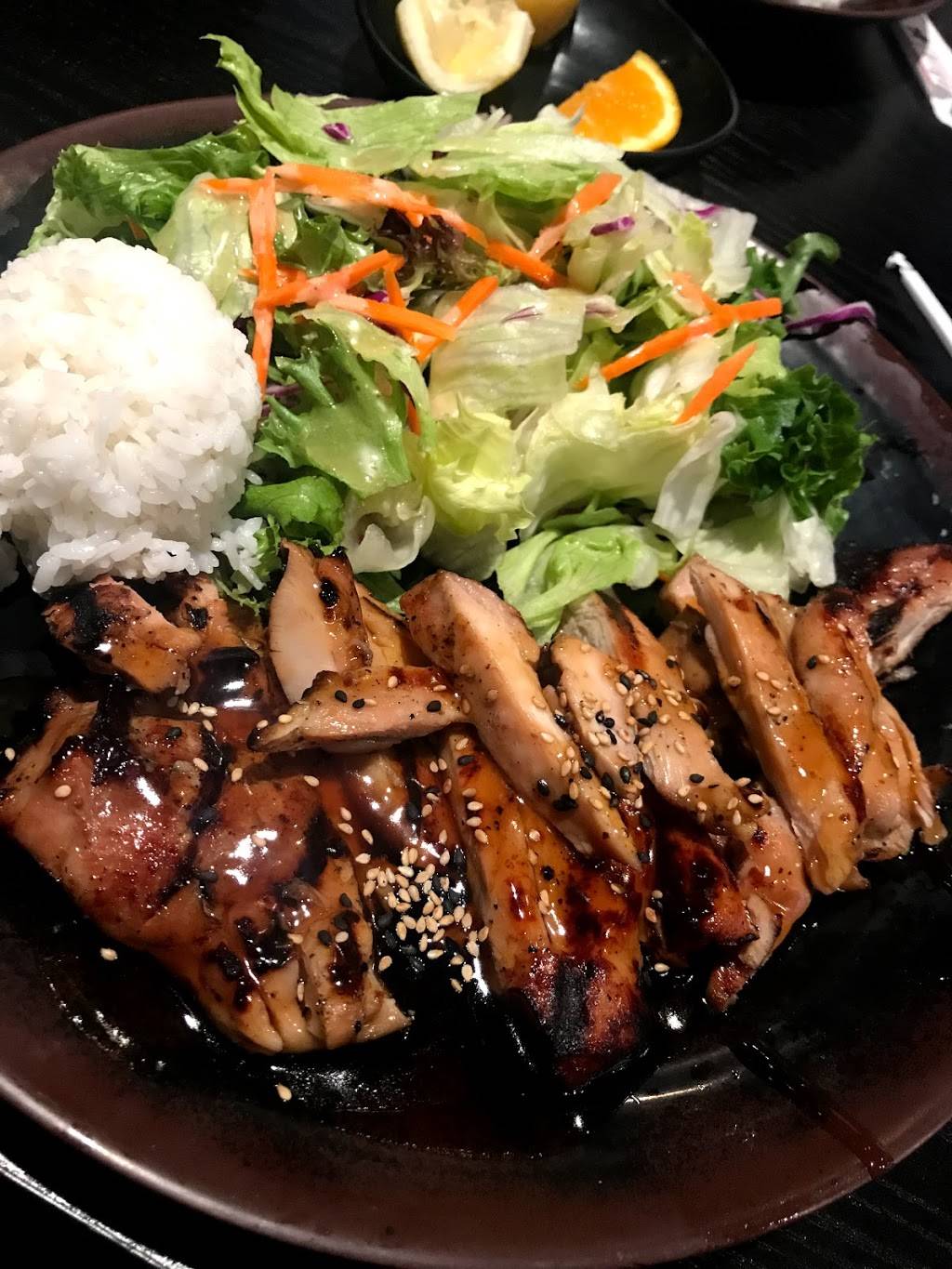 Arigato Sushi | restaurant | 1740 N Main St, Salinas, CA 93906, USA | 8314430100 OR +1 831-443-0100