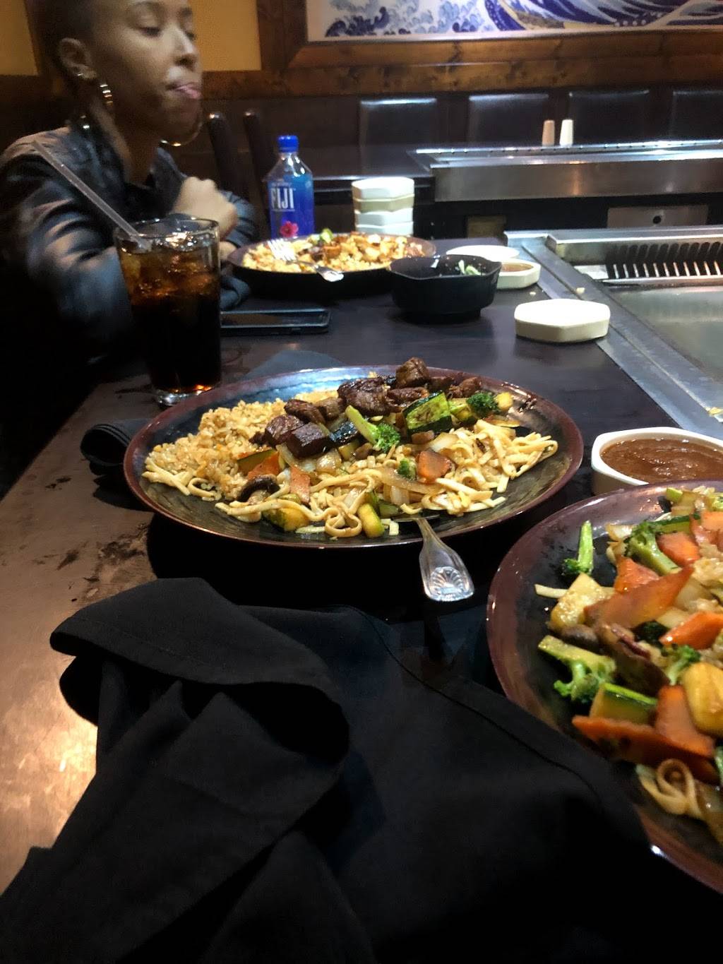 Daruma Japanese Steakhouse | restaurant | 3939 Ridge Mill Dr, Hilliard, OH 43026, USA | 6147776138 OR +1 614-777-6138