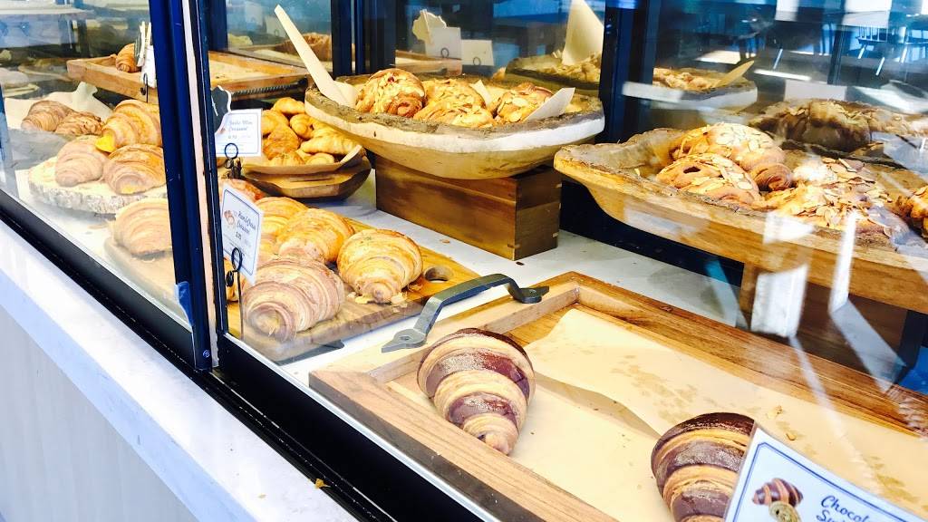 Paris Baguette | restaurant | 17136 Ventura Blvd, Encino, CA 91316, USA | 8188170048 OR +1 818-817-0048