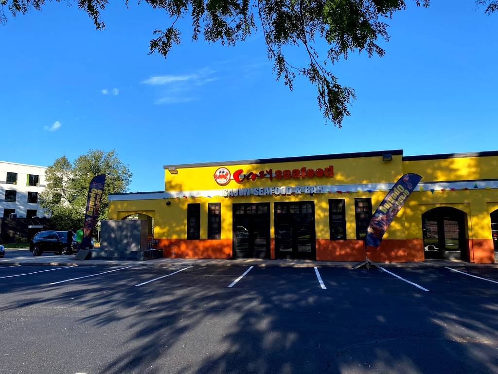 Crazy Seafood Cajun Seafood and Bar | restaurant | 847 Riverdale St, West Springfield, MA 01089, USA | 4138816888 OR +1 413-881-6888