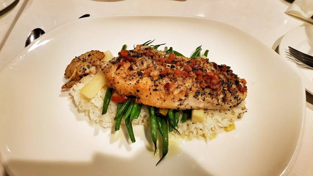 Quest Restaurant and Bar | restaurant | 6750 Mississauga Rd, Mississauga, ON L5N 2L3, Canada | 9055426741 OR +1 905-542-6741