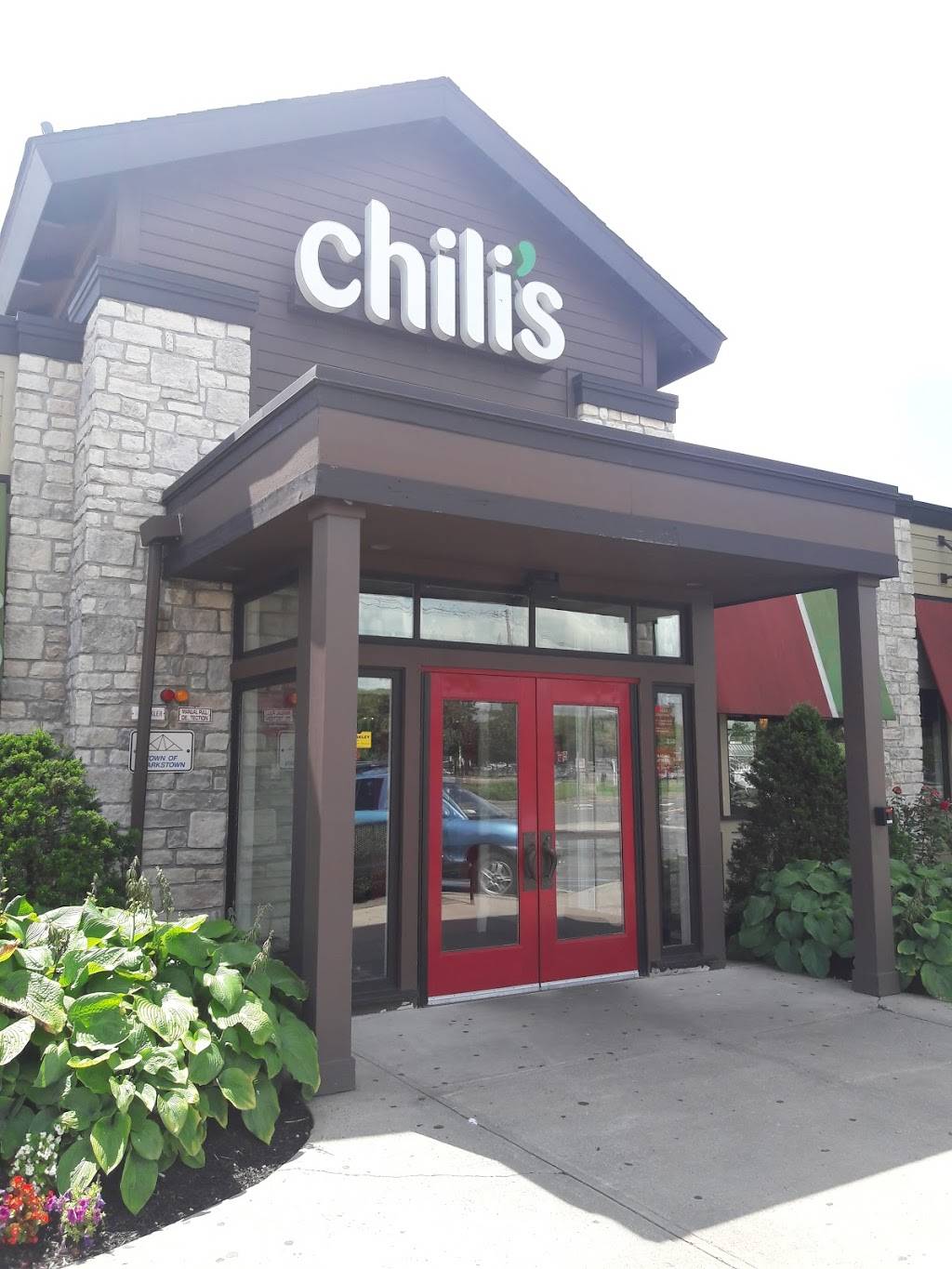 Chilis Grill & Bar | meal takeaway | 255 E Rte 59, Nanuet, NY 10954, USA | 8456236305 OR +1 845-623-6305