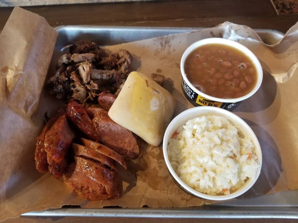 Dickeys Barbecue Pit | restaurant | 7800 B N May Ave, Oklahoma City, OK 73116, USA | 4052424046 OR +1 405-242-4046