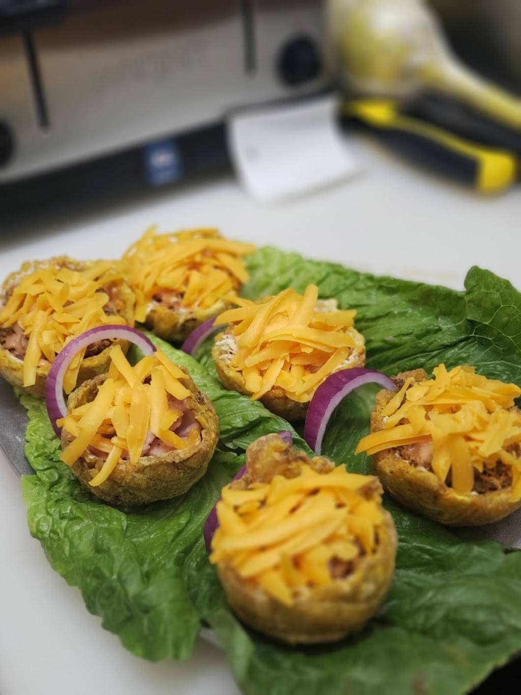 EMPANADAS MONUMENTAL | restaurant | 450 Elizabeth Ave, Elizabeth, NJ 07206, USA | 9082824439 OR +1 908-282-4439