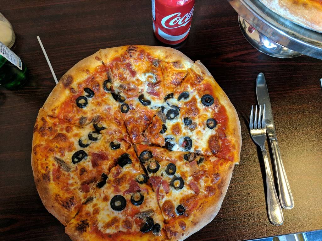 Bolton Pizza Panini | restaurant | 12599 Hwy 50 #1, Bolton, ON L7E 1M4, Canada | 9058578325 OR +1 905-857-8325