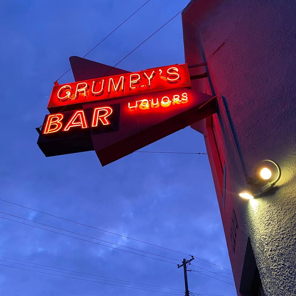 Grumpys Bar | restaurant | 2200 4th St NE, Minneapolis, MN 55418, USA | 6127897429 OR +1 612-789-7429