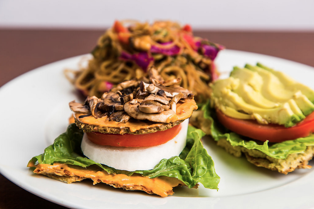 Veggos Green Cuisine | restaurant | 23615 El Toro Rd Q, Lake Forest, CA 92630, USA | 9493053593 OR +1 949-305-3593