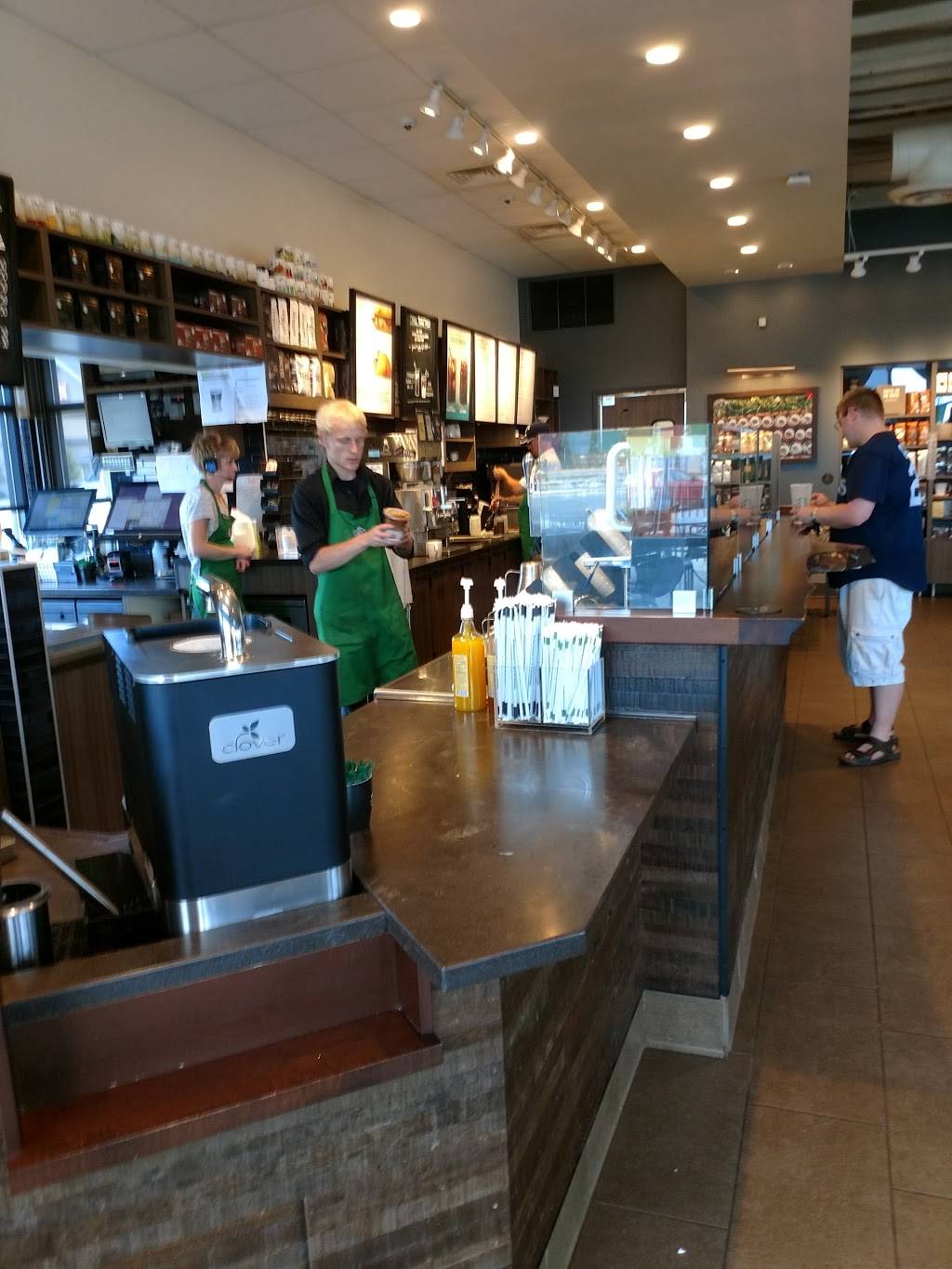 Starbucks | cafe | 931 Middle Rd, Bettendorf, IA 52722, USA | 5633591110 OR +1 563-359-1110