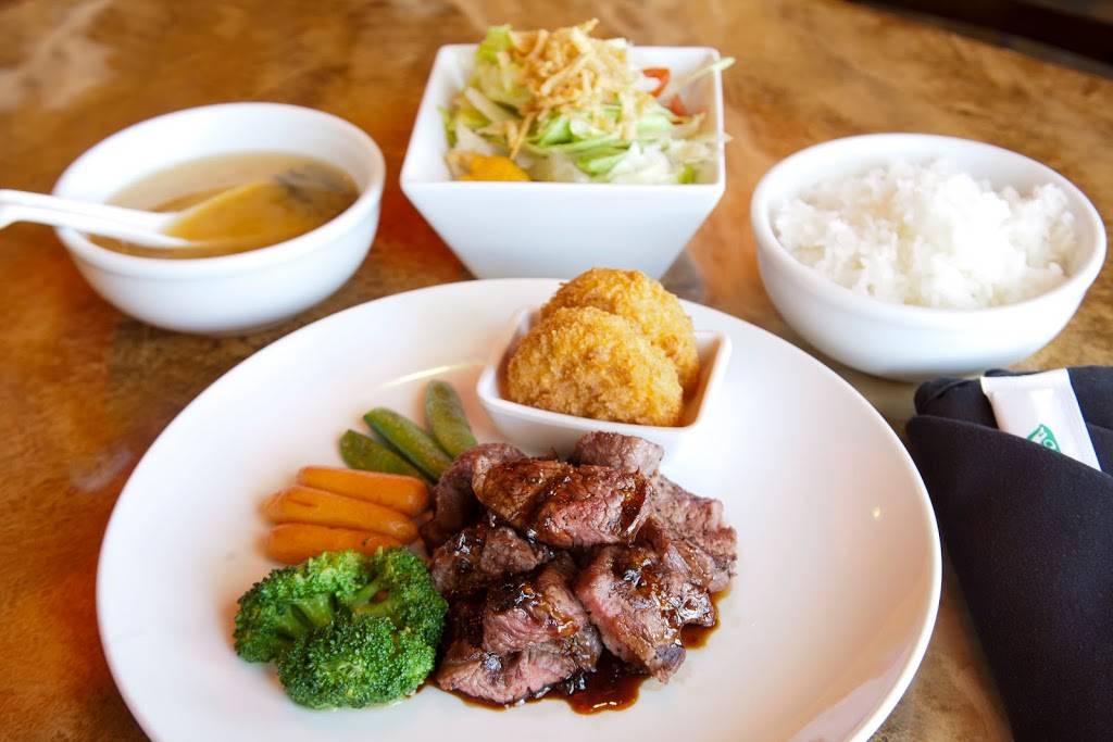 Sakana Sushi Bar | restaurant | 7626 Campus View Dr #110, West Jordan, UT 84084, USA | 8012820670 OR +1 801-282-0670