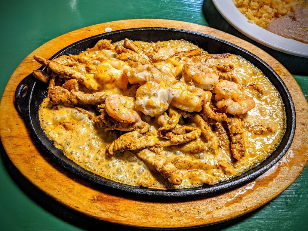 El Centro Grill | restaurant | 318 State St, Jackson, MS 39201, USA | 7695727271 OR +1 769-572-7271