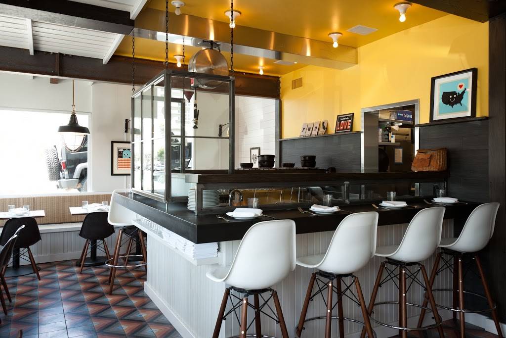 Fishing With Dynamite | restaurant | 1148 Manhattan Ave, Manhattan Beach, CA 90266, USA | 3108936299 OR +1 310-893-6299