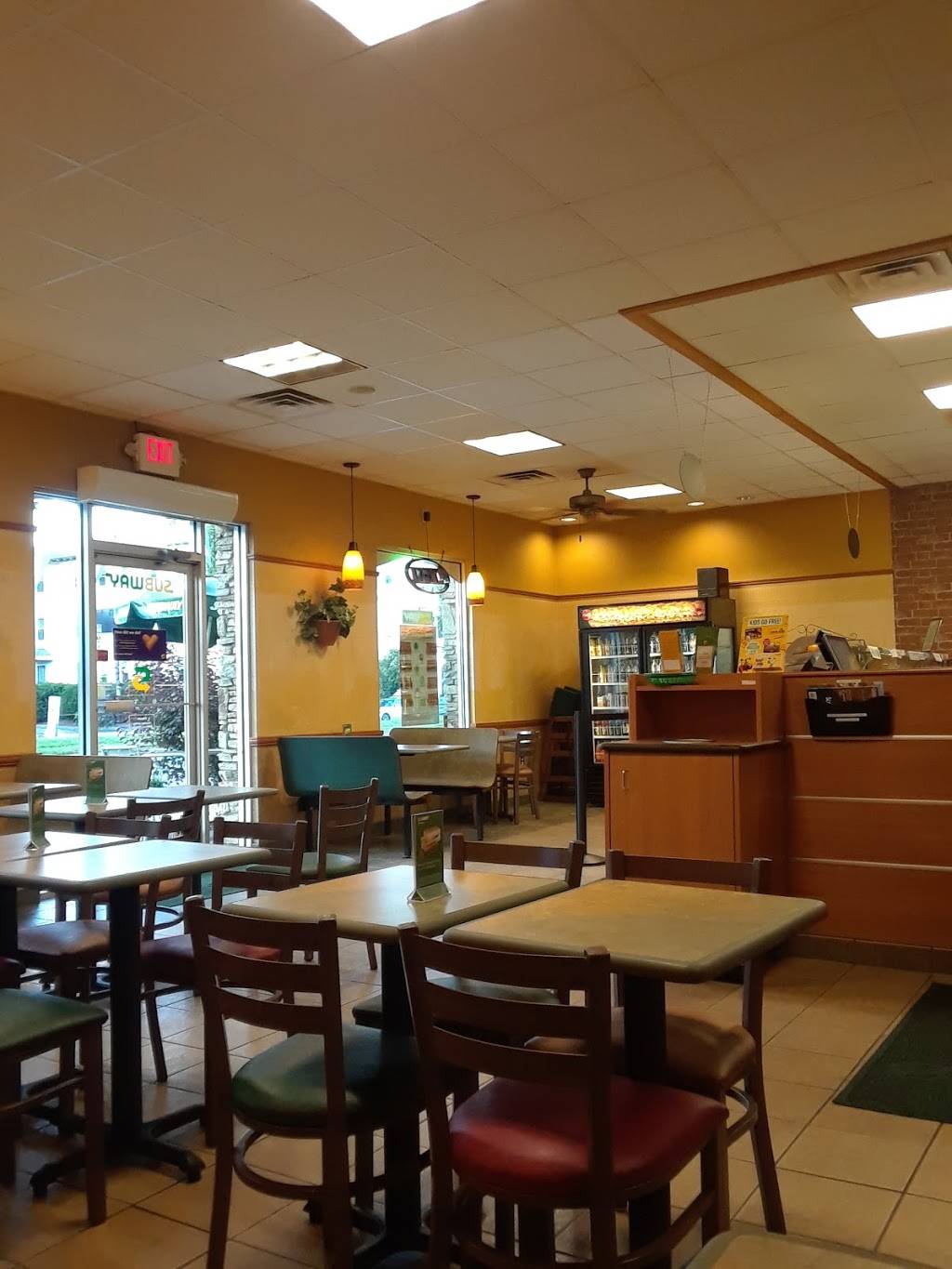 Subway Restaurants | restaurant | 281 Shrewsbury St, Worcester, MA 01604, USA | 5087561968 OR +1 508-756-1968