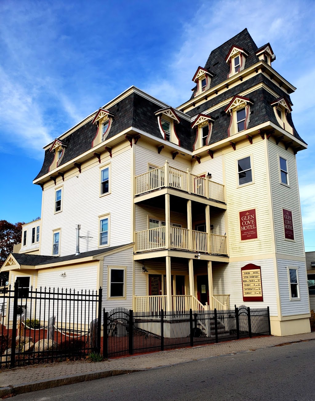 Glen Cove Hotel & Restaurant | restaurant | 167 Onset Ave, Onset, MA 02558, USA | 7746784233 OR +1 774-678-4233