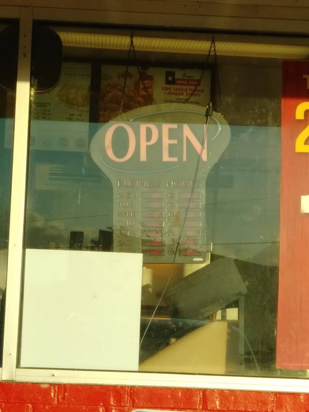 Churchs Chicken | restaurant | 1322 N 16th St, Orange, TX 77630, USA | 4098837011 OR +1 409-883-7011