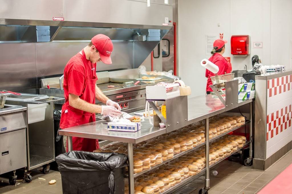 Five Guys | meal takeaway | 4105 Vinewood Ln N, Plymouth, MN 55442, USA | 7635590288 OR +1 763-559-0288