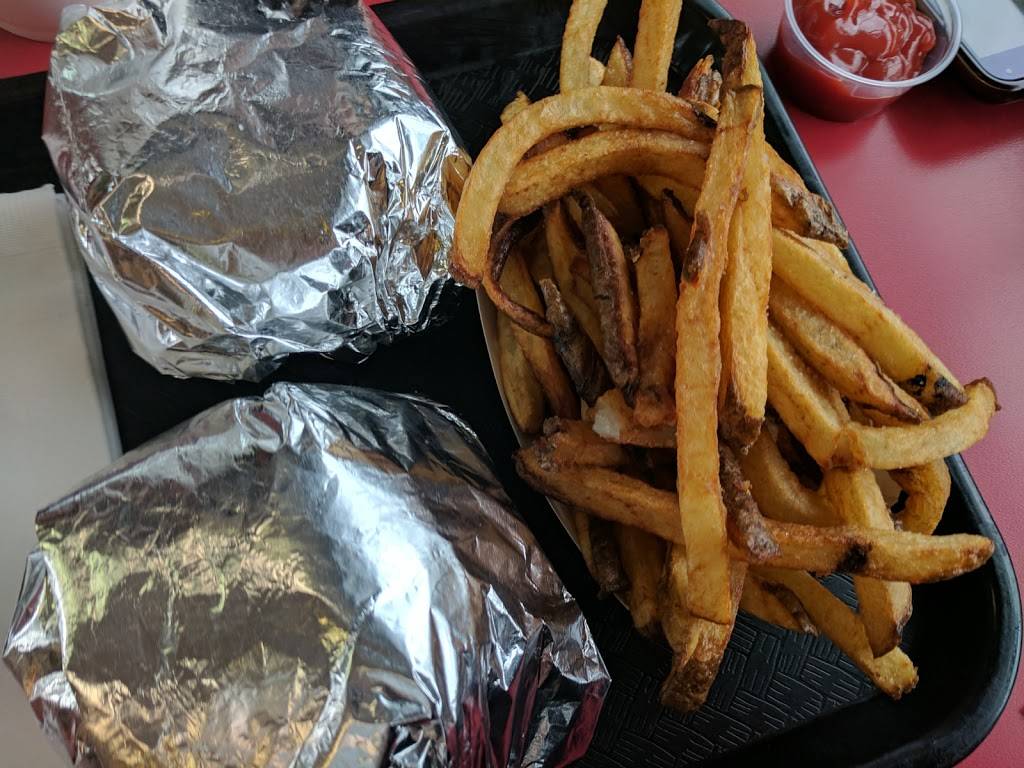 The Sandlot | restaurant | 1120 W Touhy Ave, Park Ridge, IL 60068, USA | 8476921900 OR +1 847-692-1900