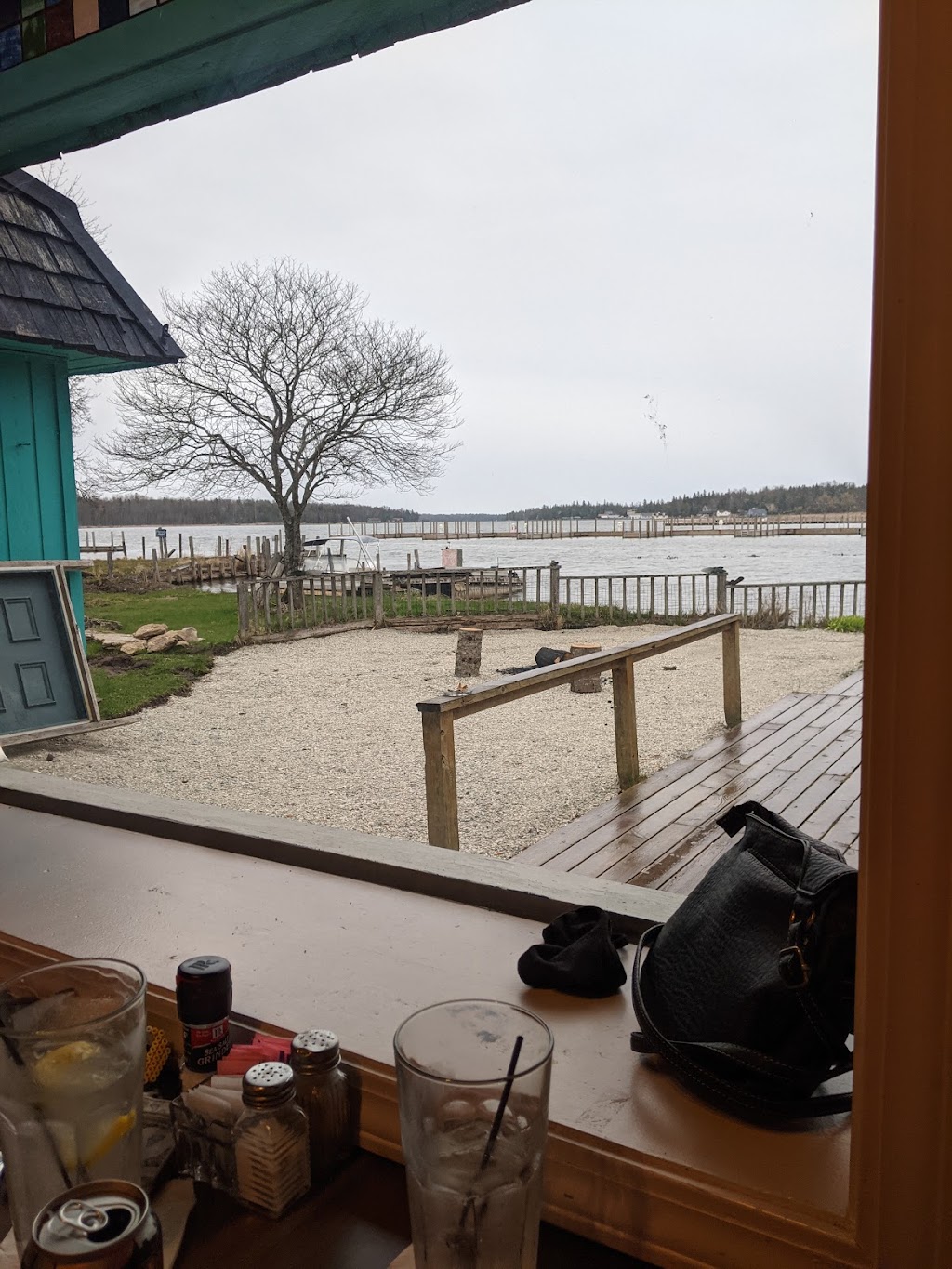 Cattails Cove | restaurant | 22 E Hodeck St, Cedarville, MI 49719, USA | 9064842995 OR +1 906-484-2995