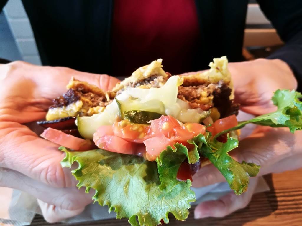 Shake Shack | restaurant | 2171 Rosecrans Ave, El Segundo, CA 90245, USA | 4243972170 OR +1 424-397-2170