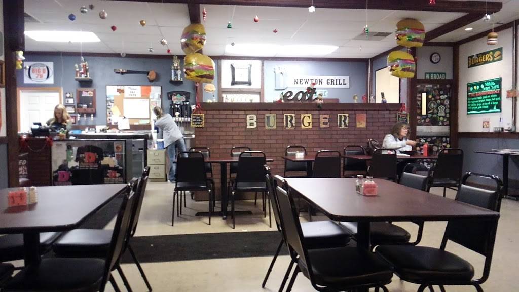 Big Ds Newton Grill | restaurant | 327 Milton Blvd, Newton Falls, OH 44444, USA | 3308723150 OR +1 330-872-3150