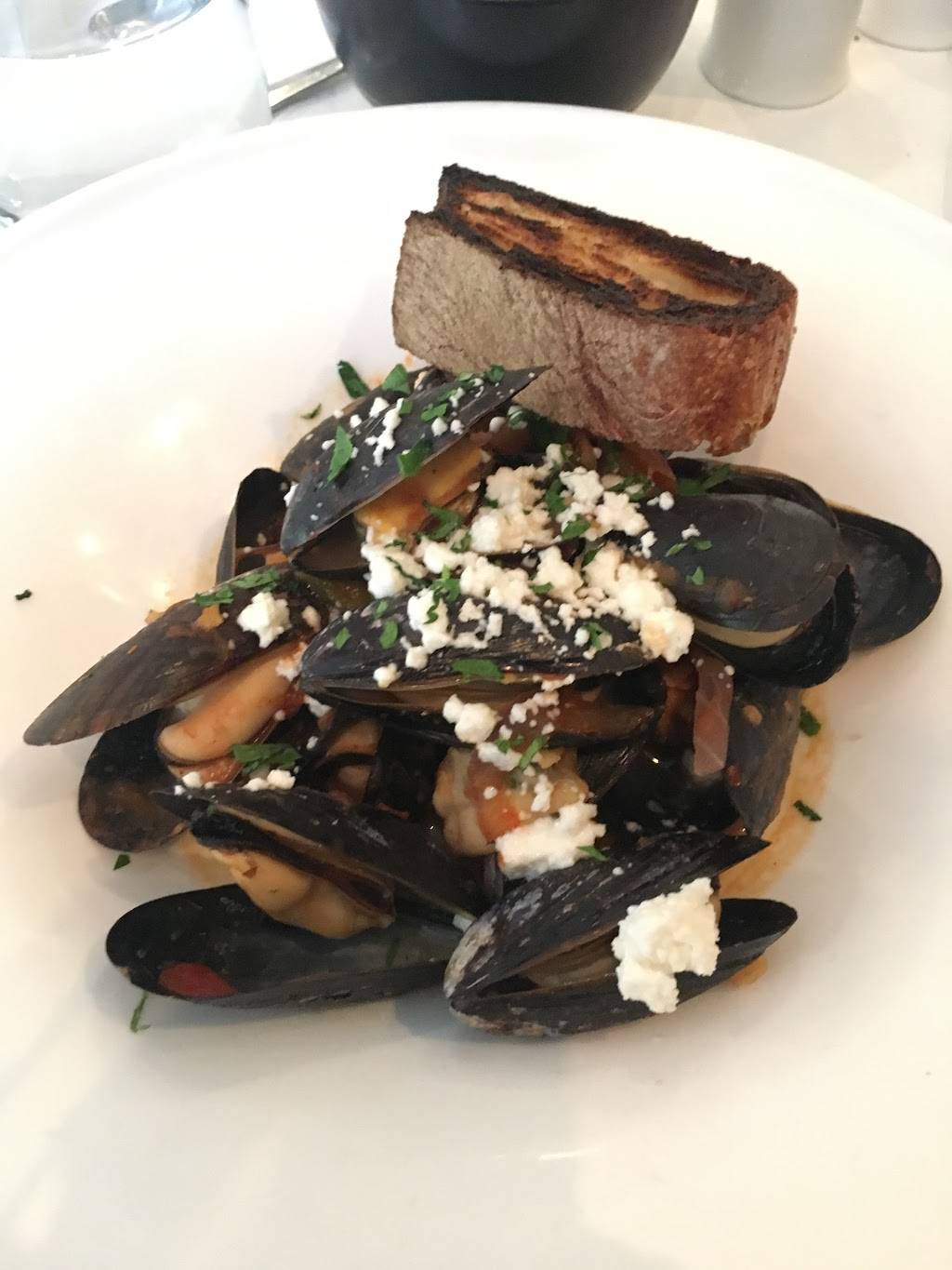 Nostos Restaurant | restaurant | 8100 Boone Blvd, Vienna, VA 22182, USA | 7037600690 OR +1 703-760-0690